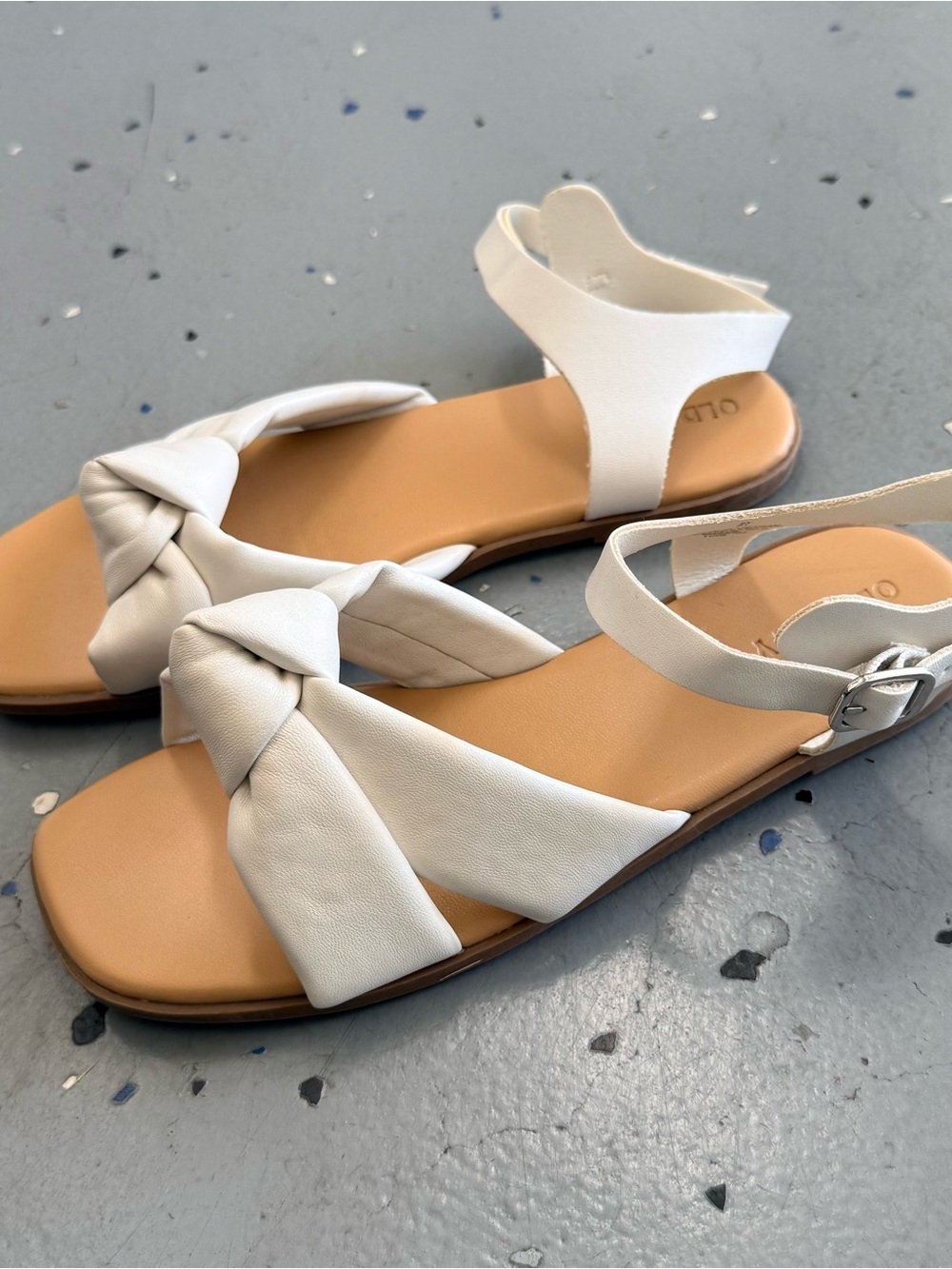 White old navy girls sandals size 2